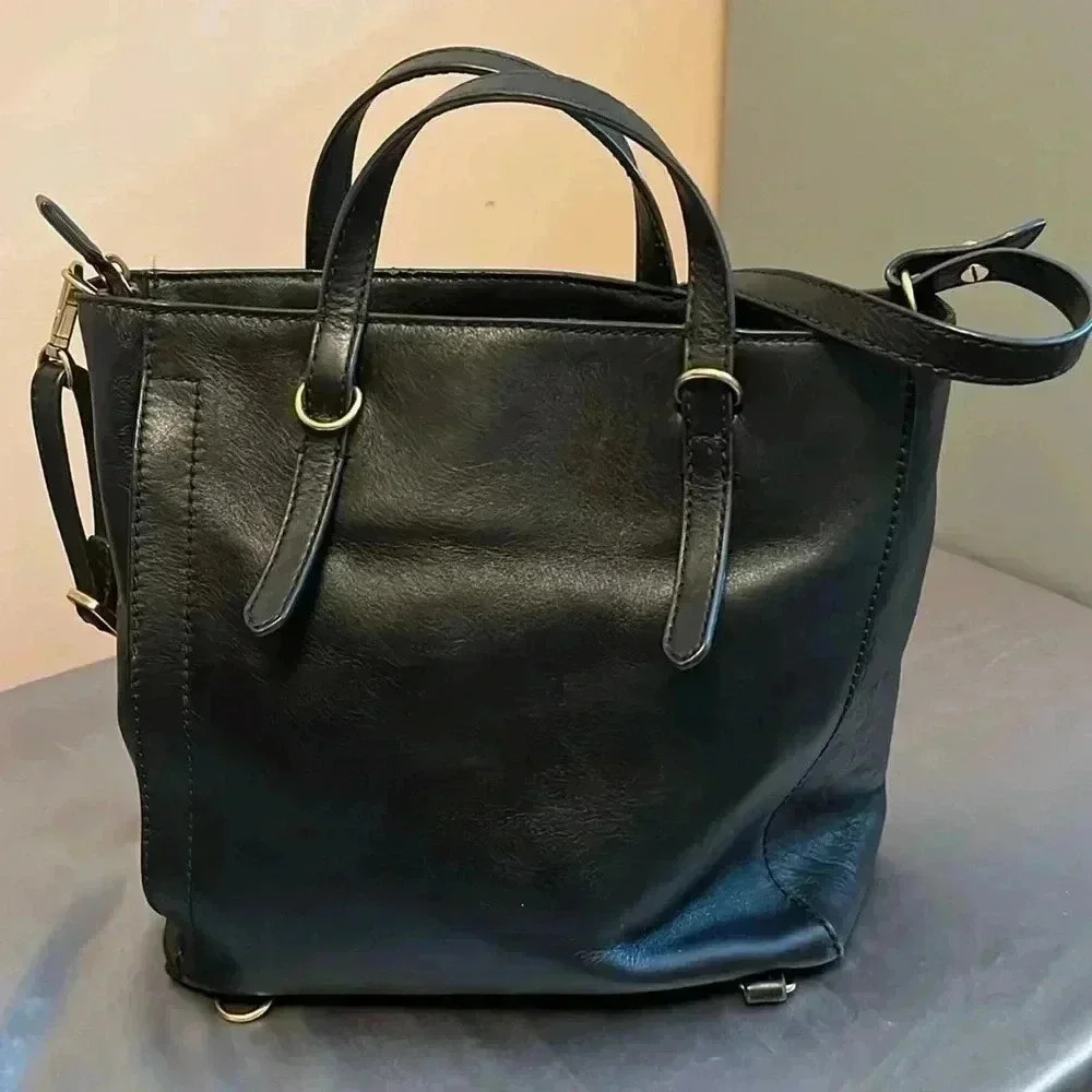 Fossil Black Leather Backpack with Structured Design